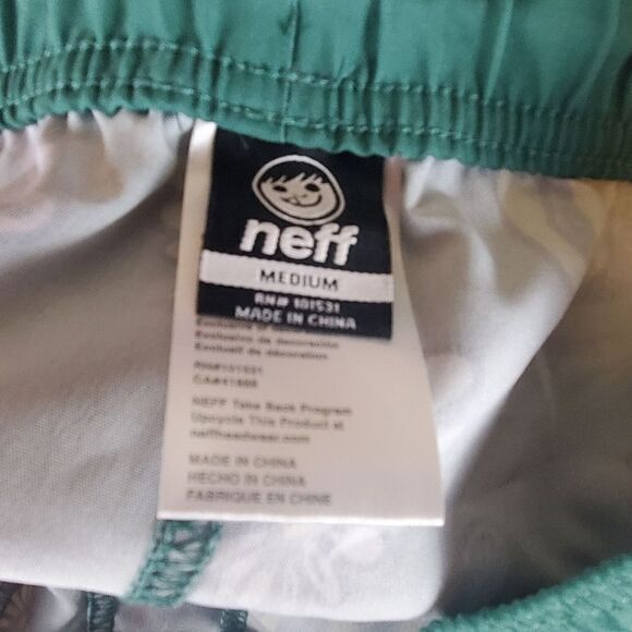 Neff Green Peace Mushroom Print Swim Trunks Size medium - Picture 6 of 8